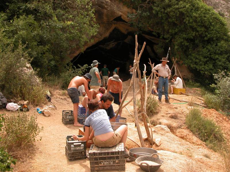 Las hachas de mano, una herramienta más antigua de lo que se creía