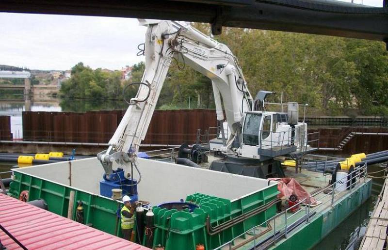 Draga usada para extraer los lodos. / Acuamed