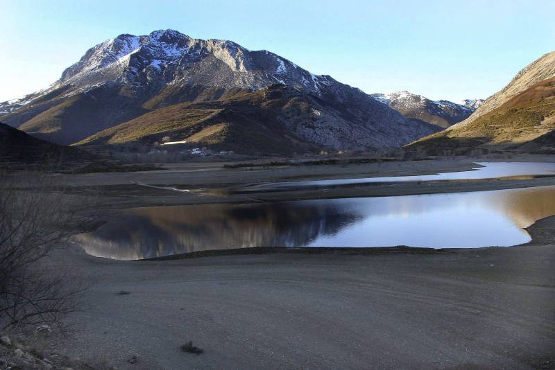 Aspecto que presenta el embalse de Camporredondo.