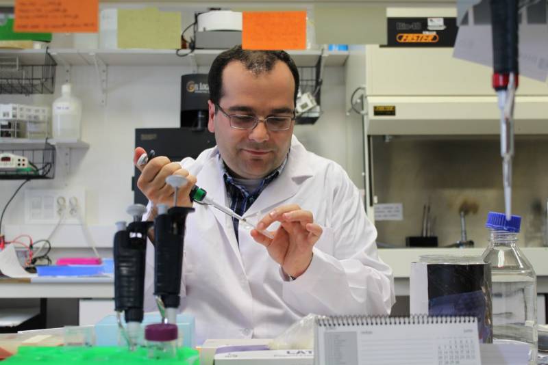 Ángel Manteca, en el laboratorio