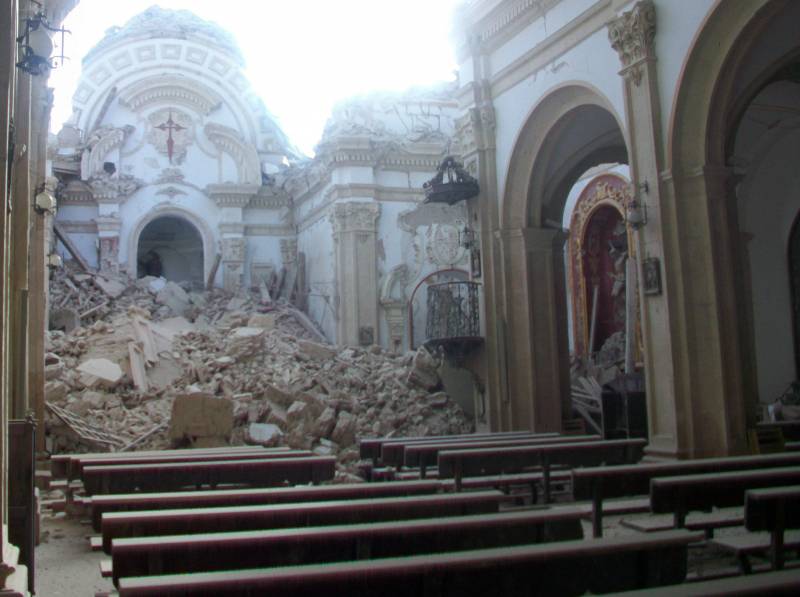 Iglesia de Santiago de Lorca, destruida tras el terremoto de 2011. Imagen: Antonio Periago Miñarro.