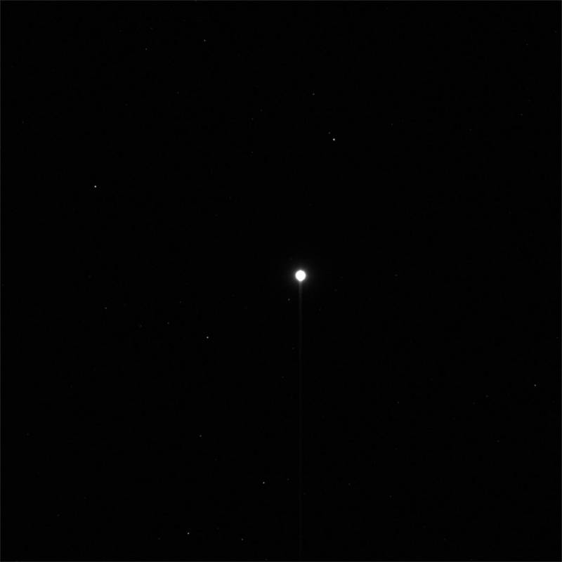 La nave Dawn  envía la primera imagen del asteroide Vesta