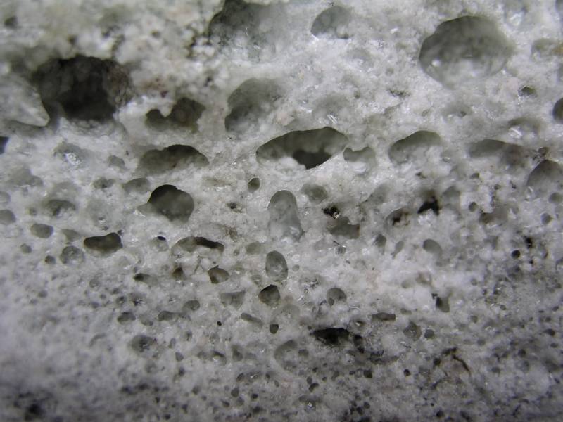 Aspecto vacuolar del vidrio de las zonas de menor temperatura