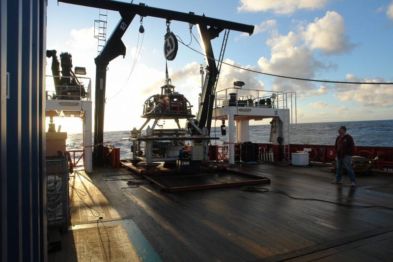 El CSIC instala un laboratorio submarino para la alerta temprana de tsunamis