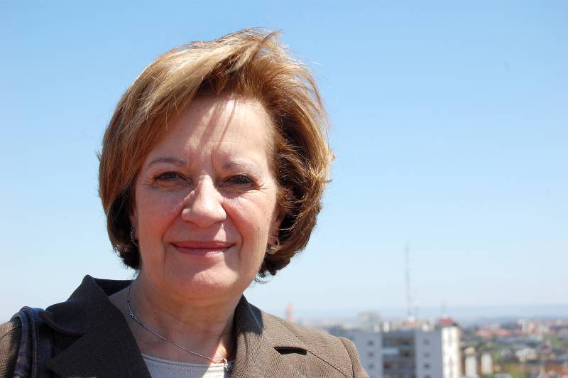 “Si no existiera la maternidad no habría dificultades para la mujer investigadora”
