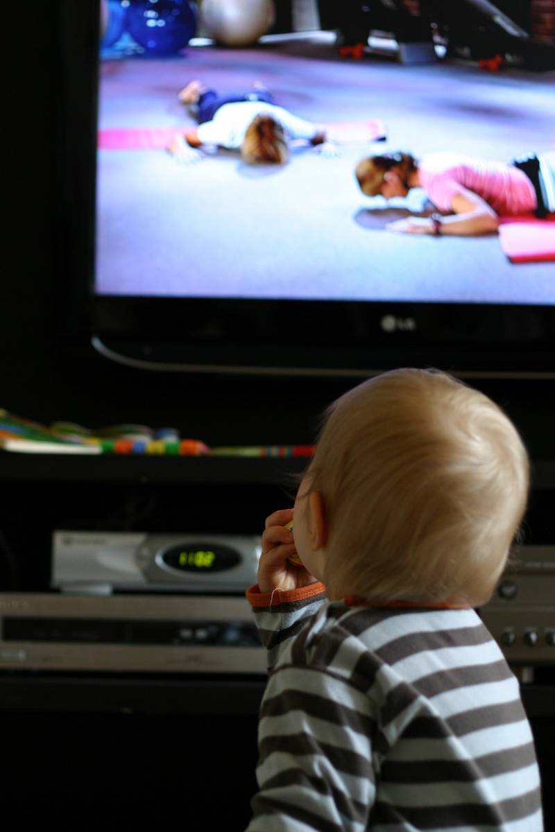 Ver la televisión en compañía ha pasado de moda 