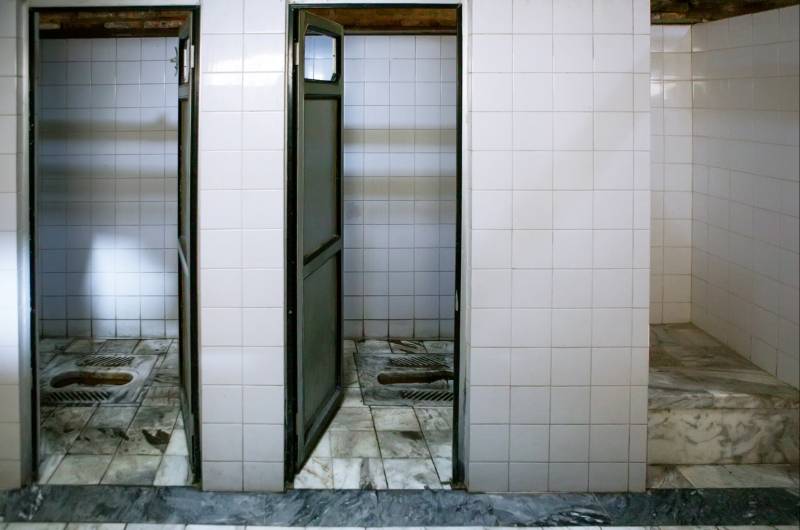 Inodoros en Teheran, Irán