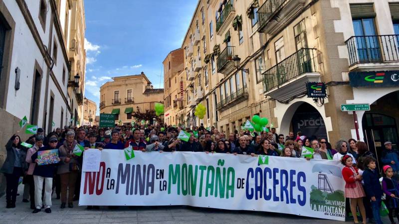 manifestacion caceres mina