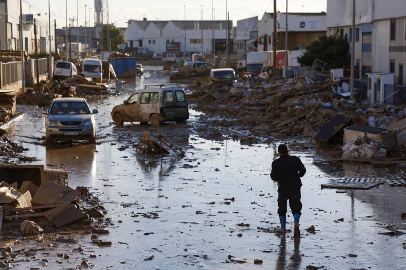 Los efectos de la DANA y las devastadoras inundaciones del pasado 29 de octubre ha elevado a 222 el número de víctimas mortales confirmadas en toda España