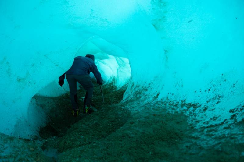 Caverna de hielo en el sur de Chile. 