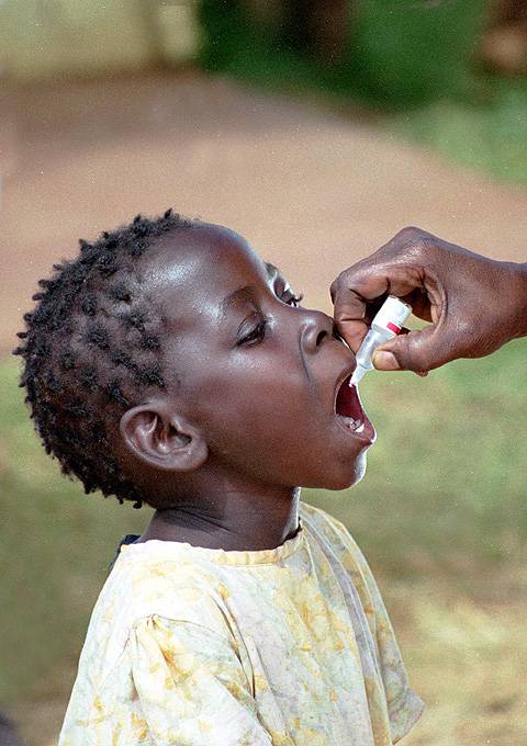 La polio se puede erradicar en África gracias a una vacuna mejorada