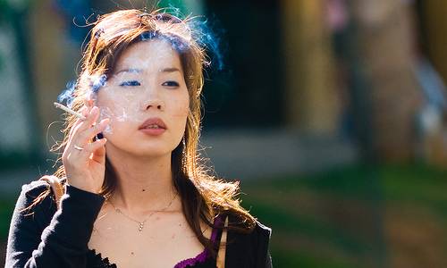 Confirman que las mujeres son más vulnerables a los carcinógenos del tabaco