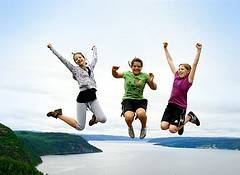 La posibilidad de ser feliz aumenta con la felicidad de los demás