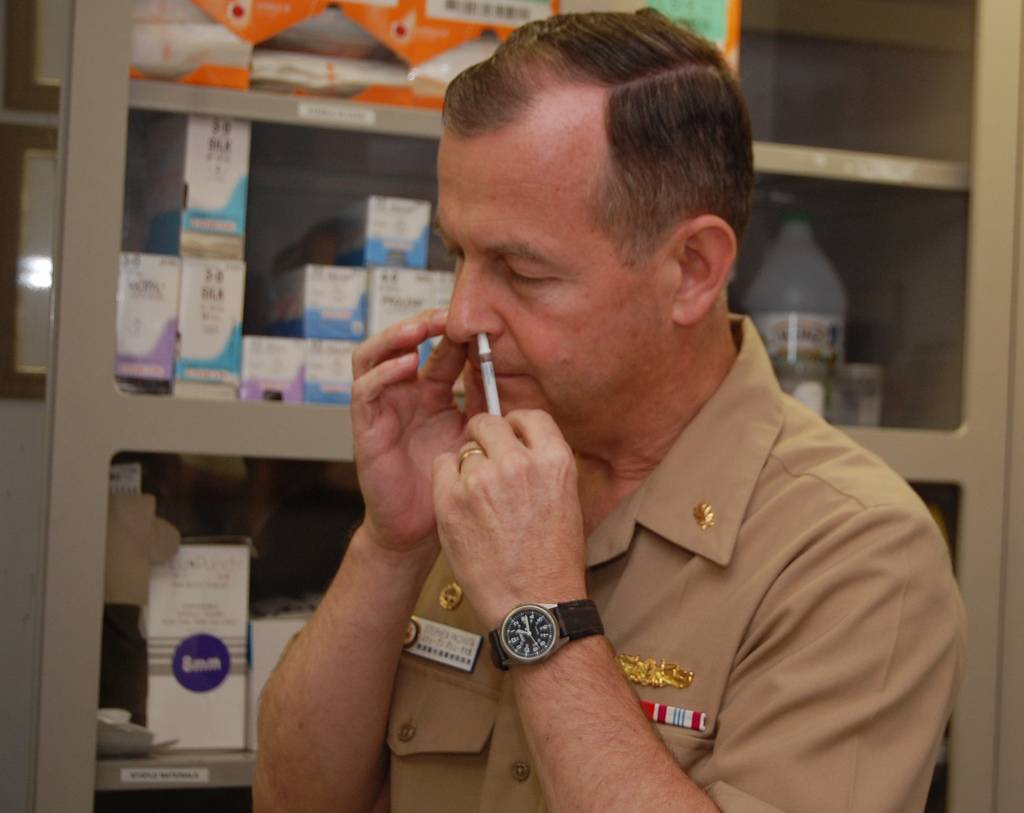 Los tratamientos contra el cáncer aplicados directamente en los tumores de las zonas mucosas de la nariz, la boca o el tracto genital  pueden ser más efectivos que los subcutáneos. / U.S Pacific Fleet