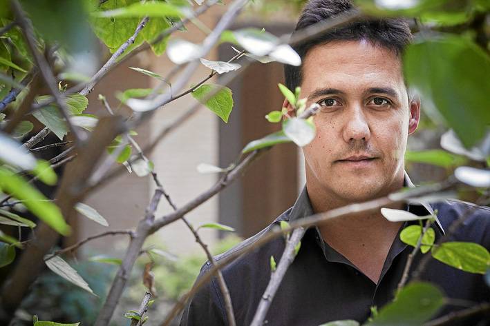 “Queremos que el paciente llegue a sentir lo que toca su brazo robótico”