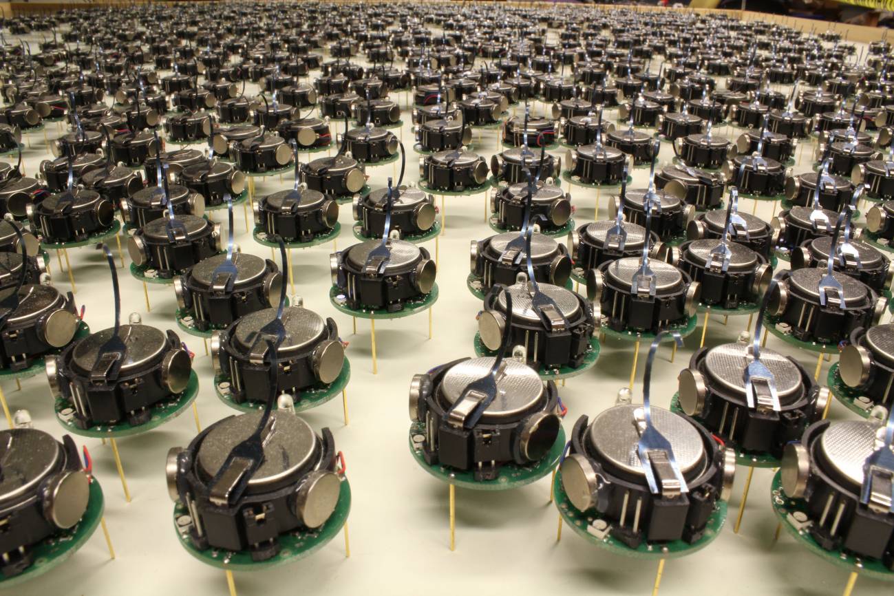  Kilobots desarrollados en la Universidad de Harvard