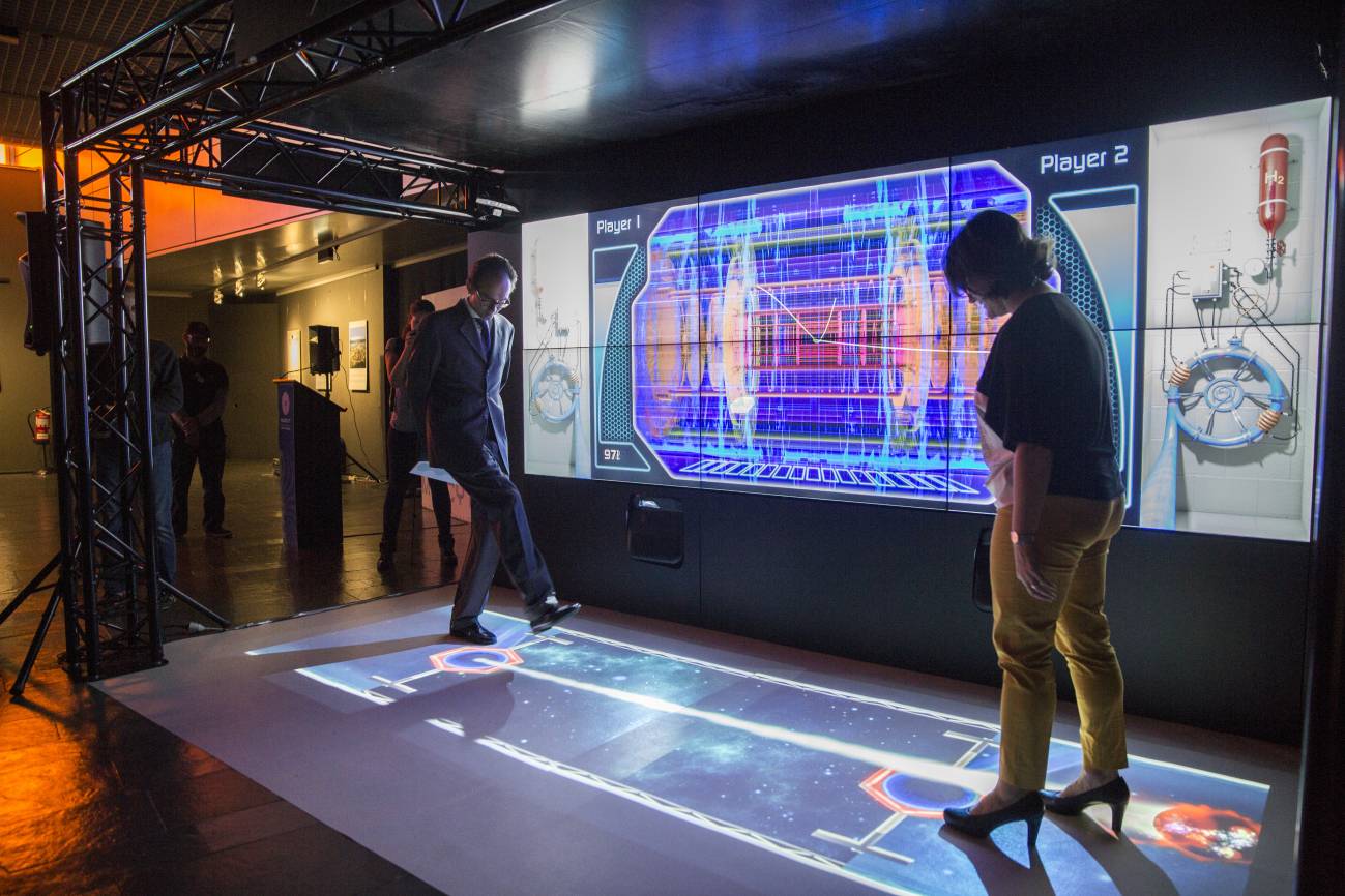Un túnel interactivo único en el mundo para explicar la física de partículas