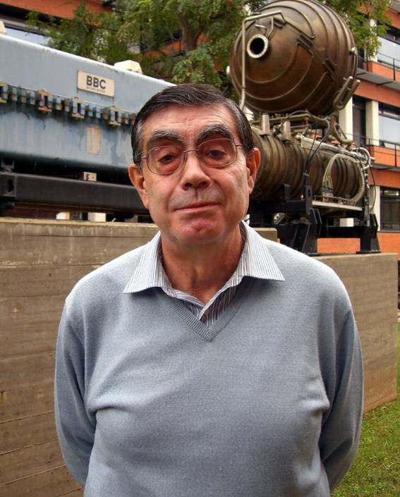 "El acelerador de partículas desvelará si existen otras dimensiones en nuestro Universo"