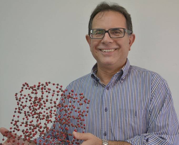 "Química, física y matemáticas deben tener un mayor protagonismo en el currículo escolar"