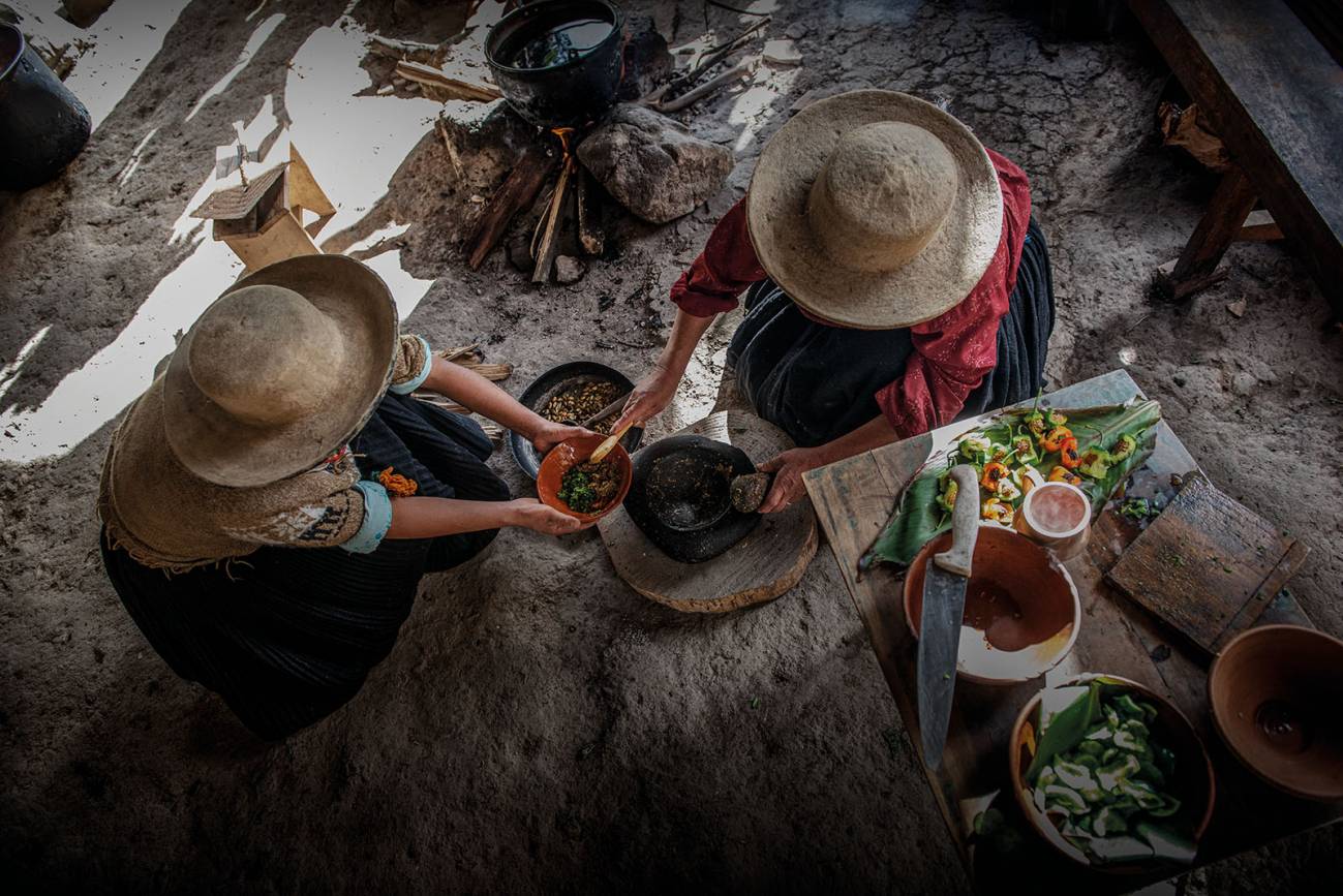 Preparado de alimentos de la chakra. / Javier Vázquez (UTPL)