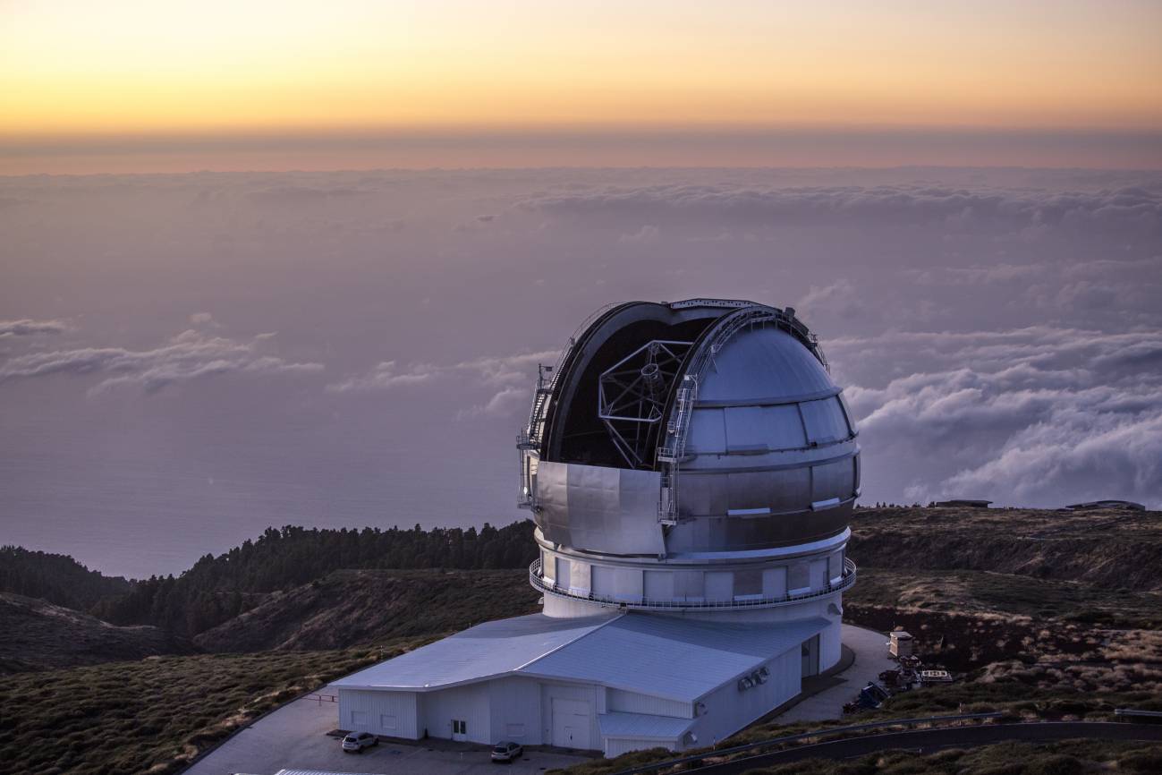 El Gran Telescopio Canarias descubre el mayor cúmulo de galaxias del  universo primitivo