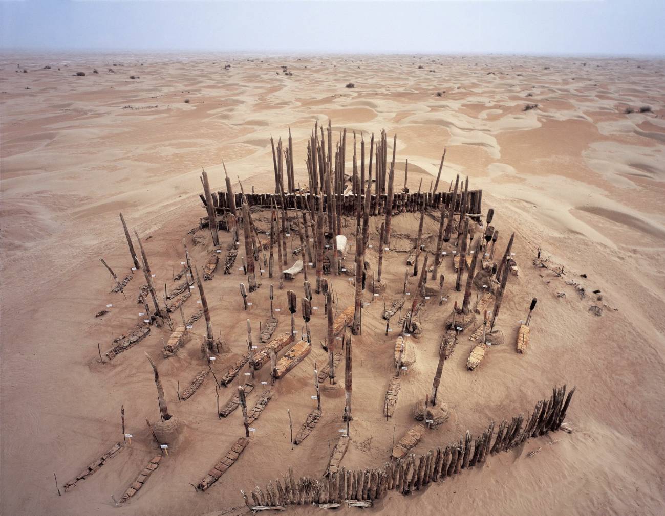 Vista aérea del cementerio de Xiaohe. / Wenying Li, Instituto de Reliquias Culturales y Arqueología de Xinjiang.