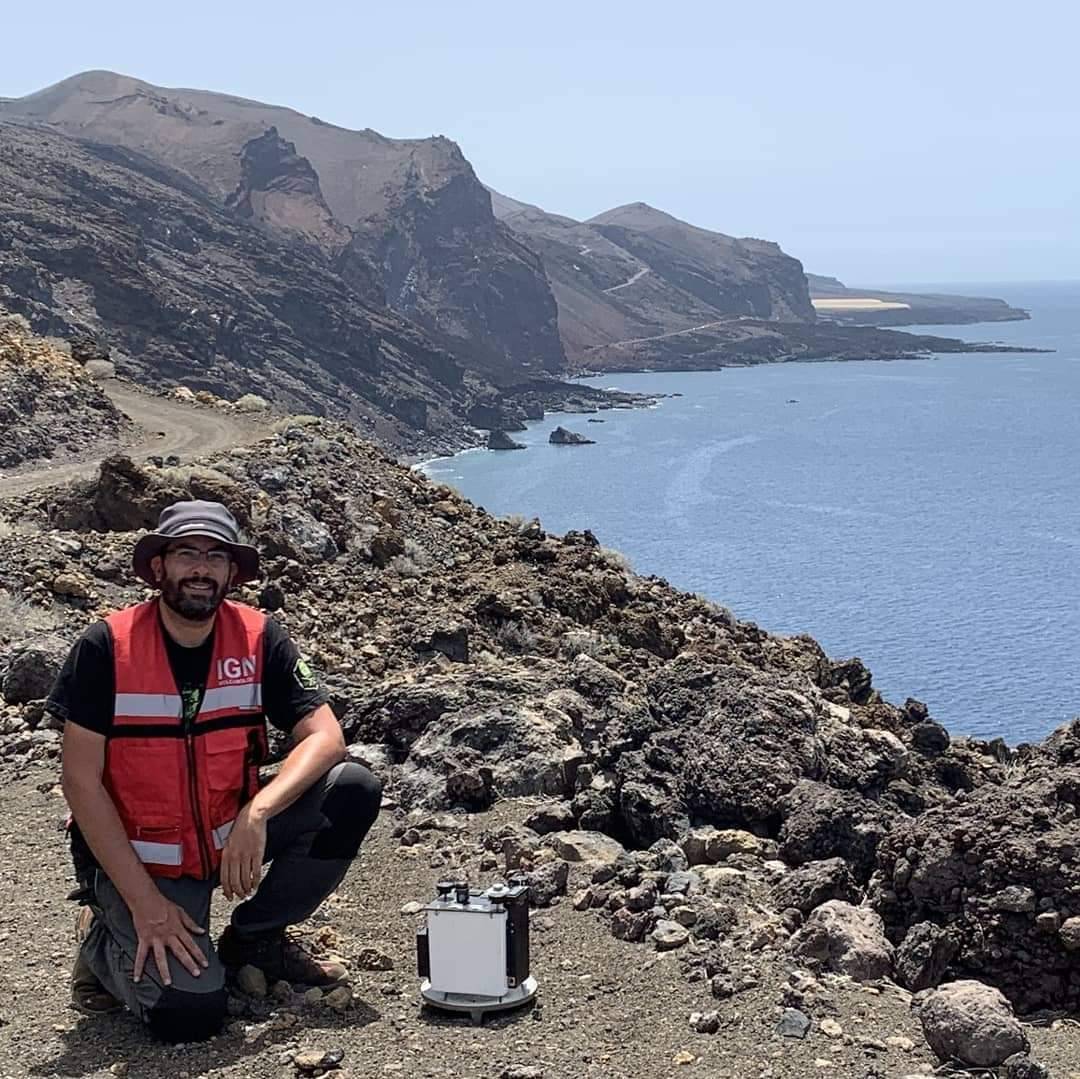 Itahiza Domínguez, sismólogo del IGN, en El Hierro