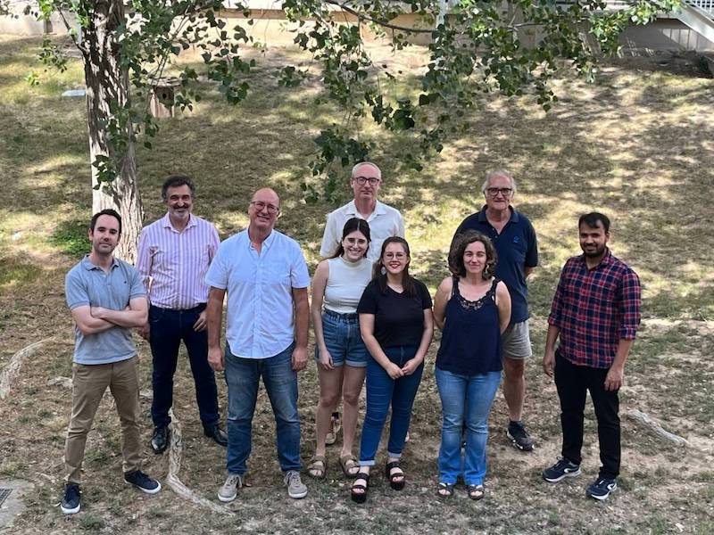 Los integrantes del grupo de investigación de UAB/ICN2, UPC e IMB-CNM (CSIC). / UAB
