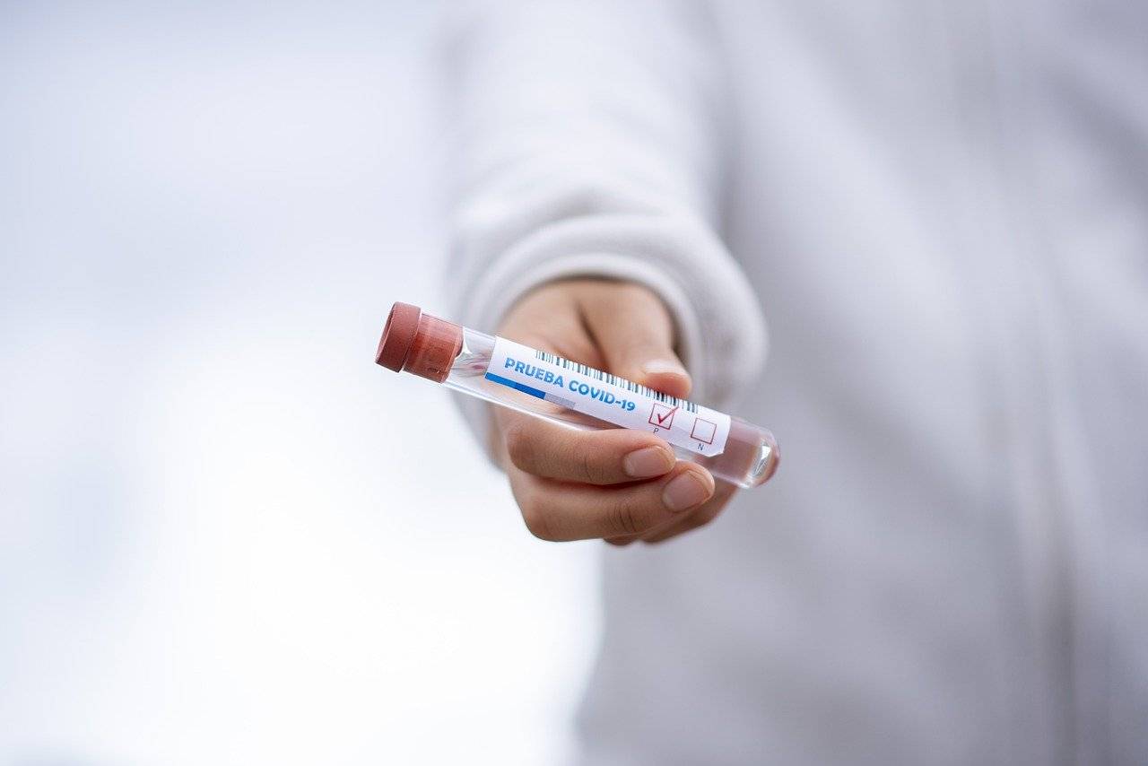 tubo test COVID-19