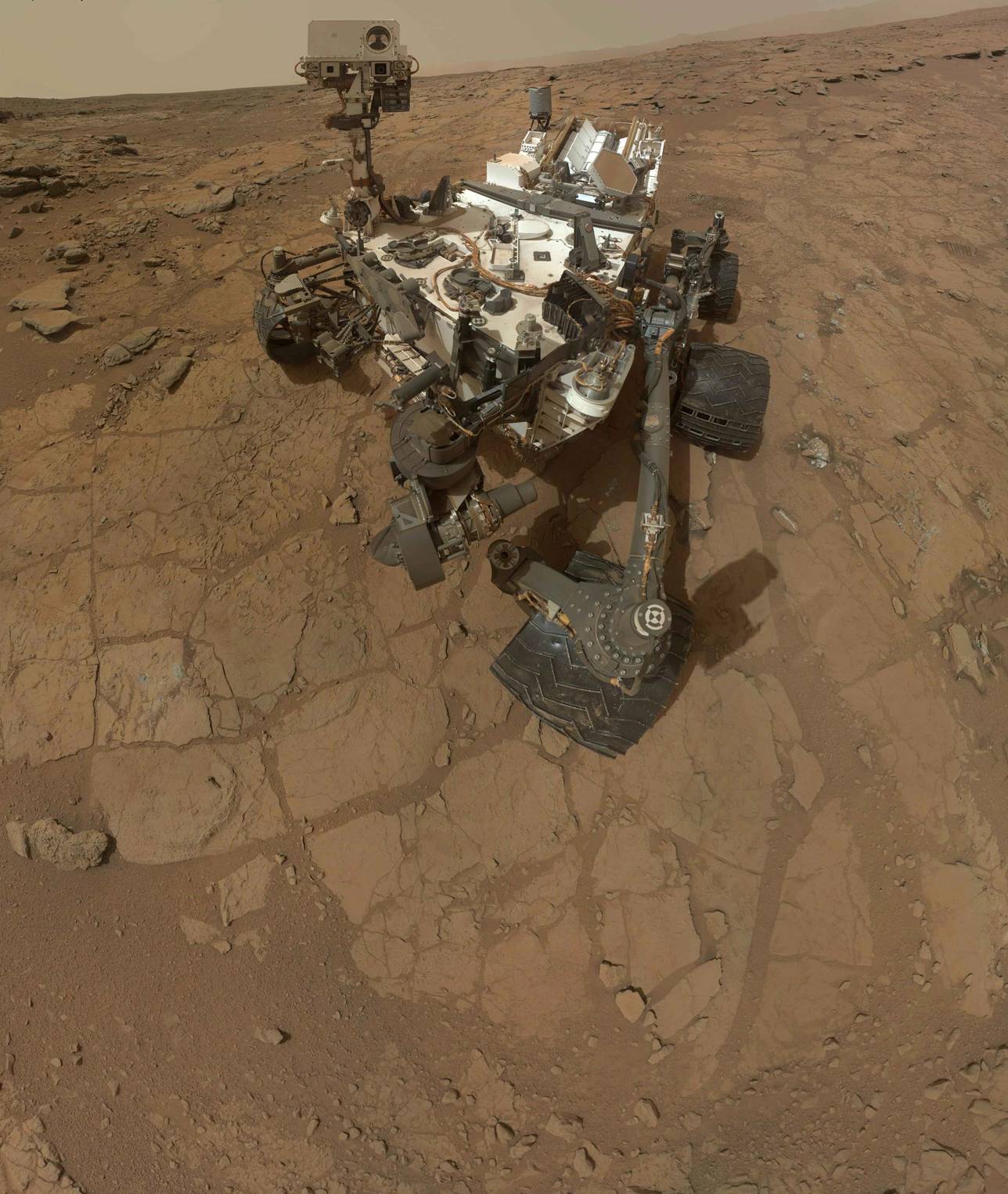 Vista del rover Curiosity en Marte. / NASA