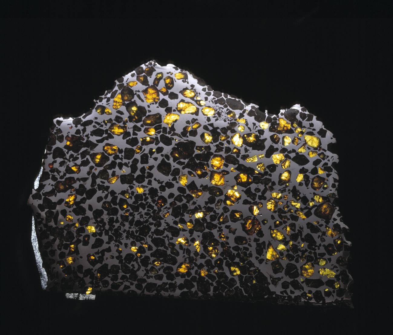 Asteroides metálicos podrían explicar la evolución de la Tierra y la Luna.