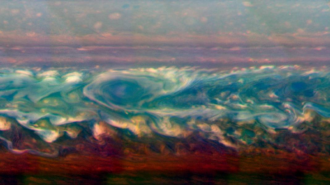 Atmósfera agitada en Saturno