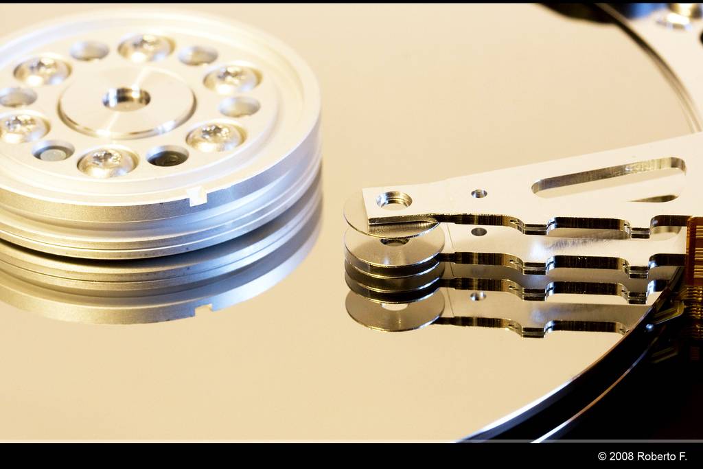 Avanzan en la tecnología de las memorias magnéticas para resolver la limitación de los discos duros 