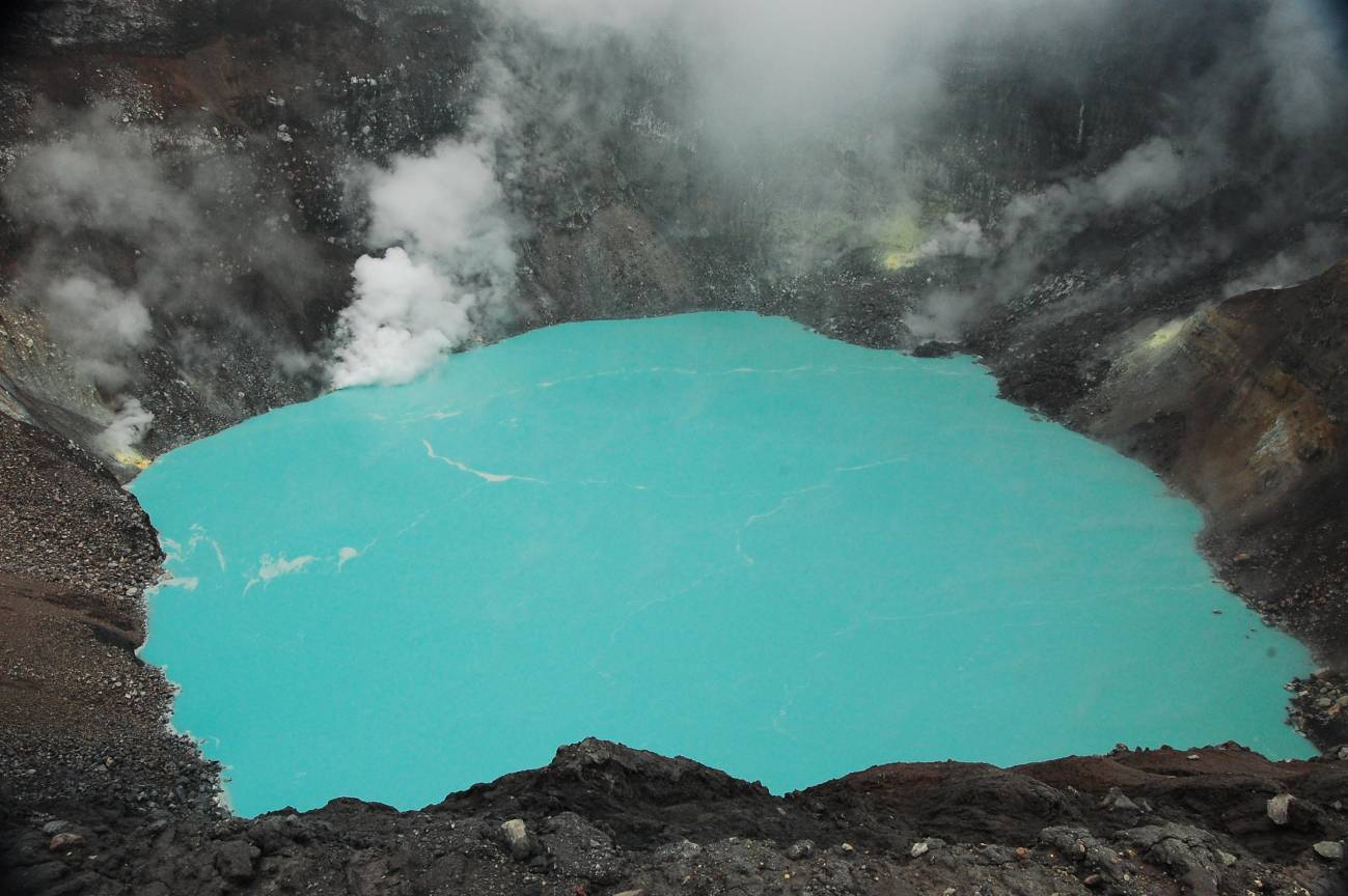 Buscan reconstruir la historia de dos volcanes
