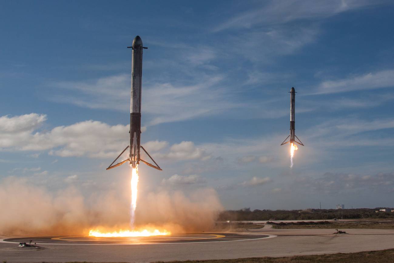 El cohete reutilizable de Space X cumple su primera misión comercial