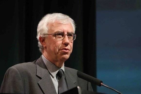El físico José Manuel Sánchez Ron gana el Premio Nacional de Ensayo 2015
