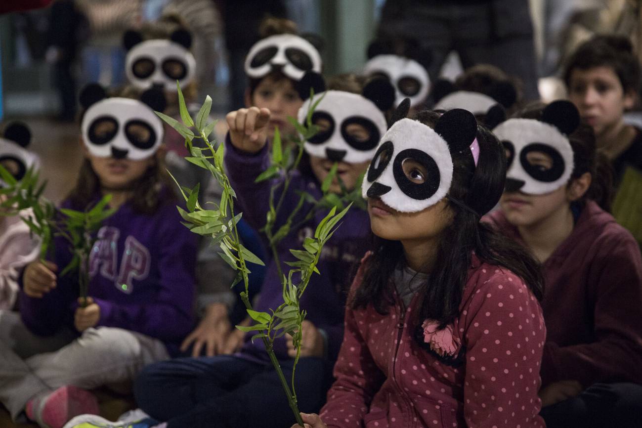 Algunos de los niños que han acudido al taller hoy. / Olmo Calvo (Sinc)