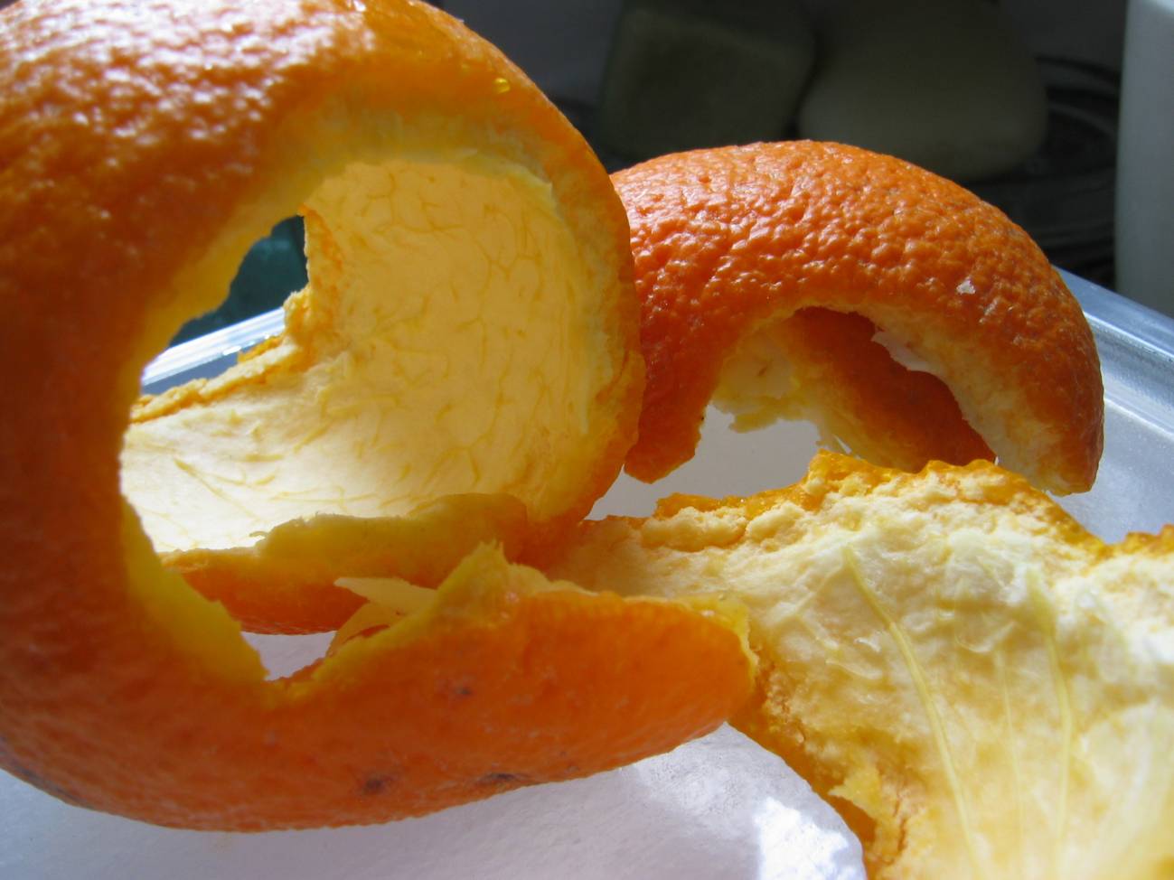 Investigadores convierten residuos de cáscara de naranja en metano