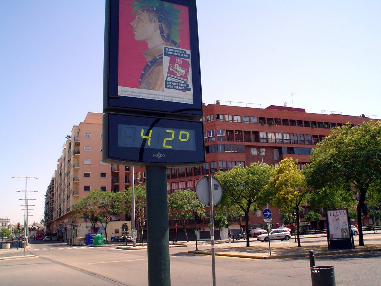 En la Península Ibérica, si se produce una ausencia de precipitaciones el mes anterior al verano, pueden aumentar hasta un 80% el número de días cálidos por encima de la media. Imagen por Teoruiz.  