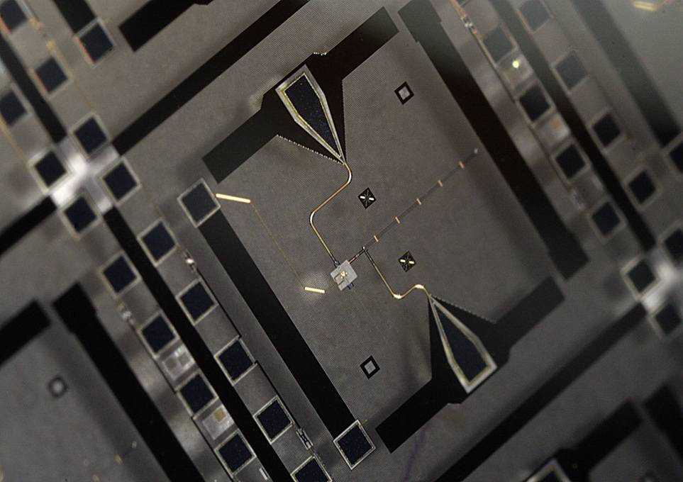 La primera máquina cuántica es el mayor avance de 2010 según 'Science'