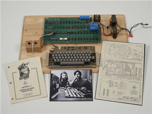 La subasta on line de Christie's vende un ordenador Apple I por 303.339 euros 