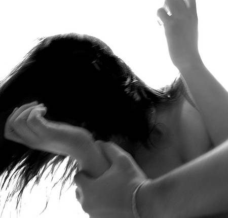La Universidad de Huelva detecta violencia en un 6% de los noviazgos entre jóvenes 