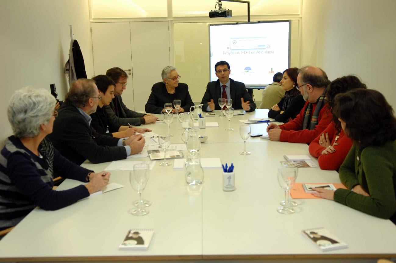 Las nueve universidades andaluzas abren sus laboratorios en el Parque de las Ciencias