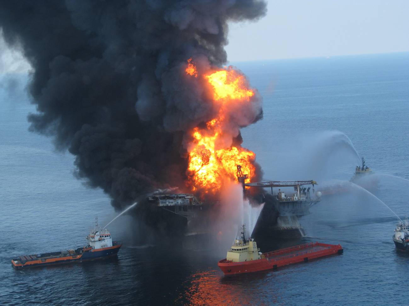 Accidente de la plataforma Deepwater Horizon. Imagen: Ideum