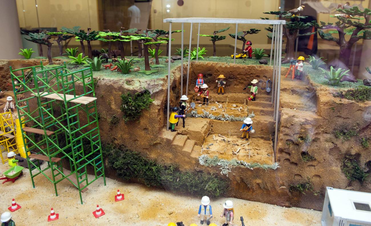 La exposición cuenta con algo más de 600 figuras pertenecientes a distintas colecciones privadas. Imagen: MEH. 
