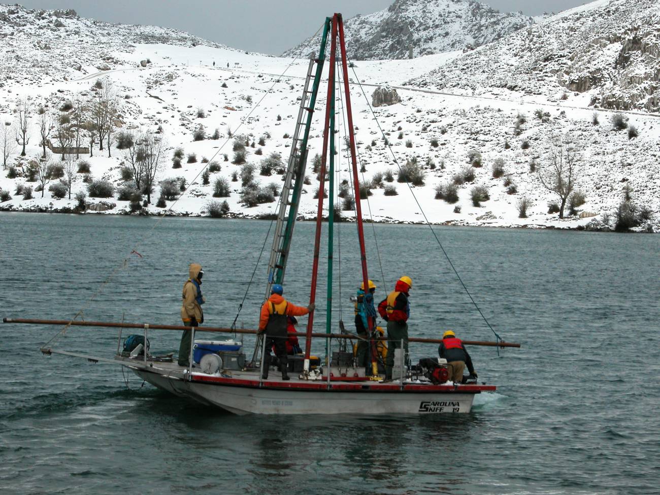 Campaña de investigación en el lago Enol. Imagen: Ana Moreno et al./IPE(CSIC)
