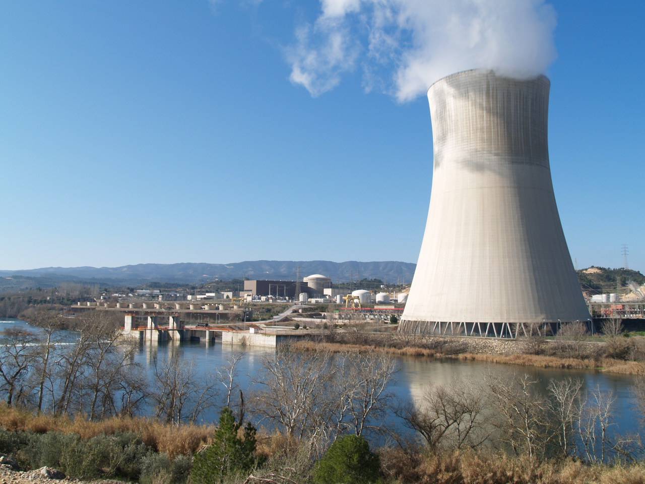 Realizan una operación no permitida en la central nuclear de Ascó