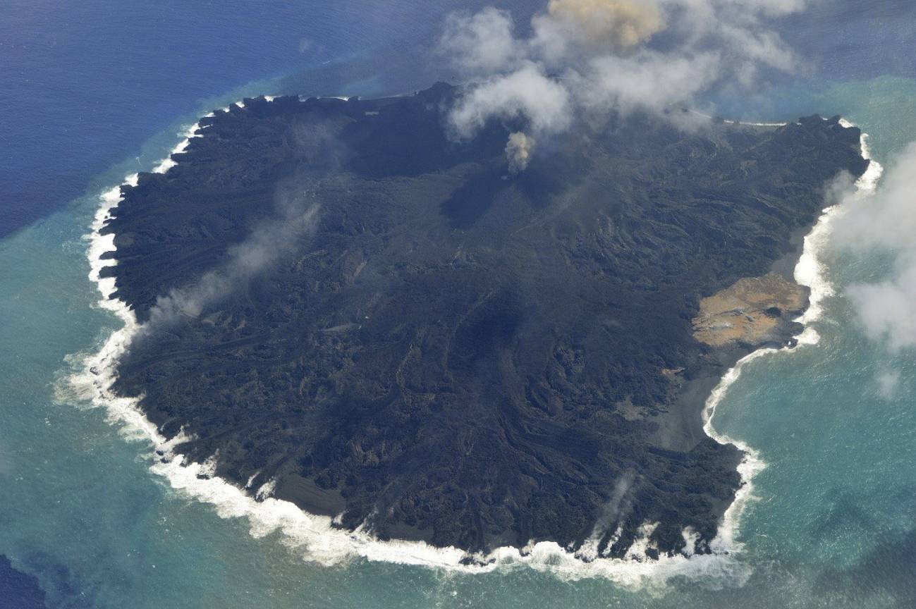 Isla de Nishinoshima, situada en el océano Pacífico a unos 1.000 kilómetros al sur de Tokio. Efe