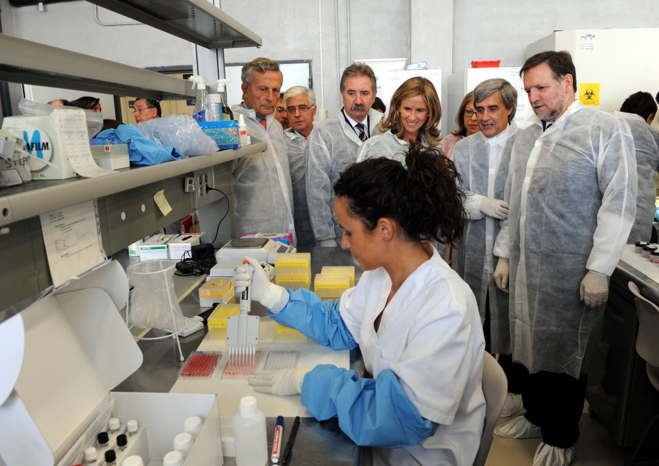 Garmendia inaugura un centro de investigación de alta seguridad biológica en Aragón