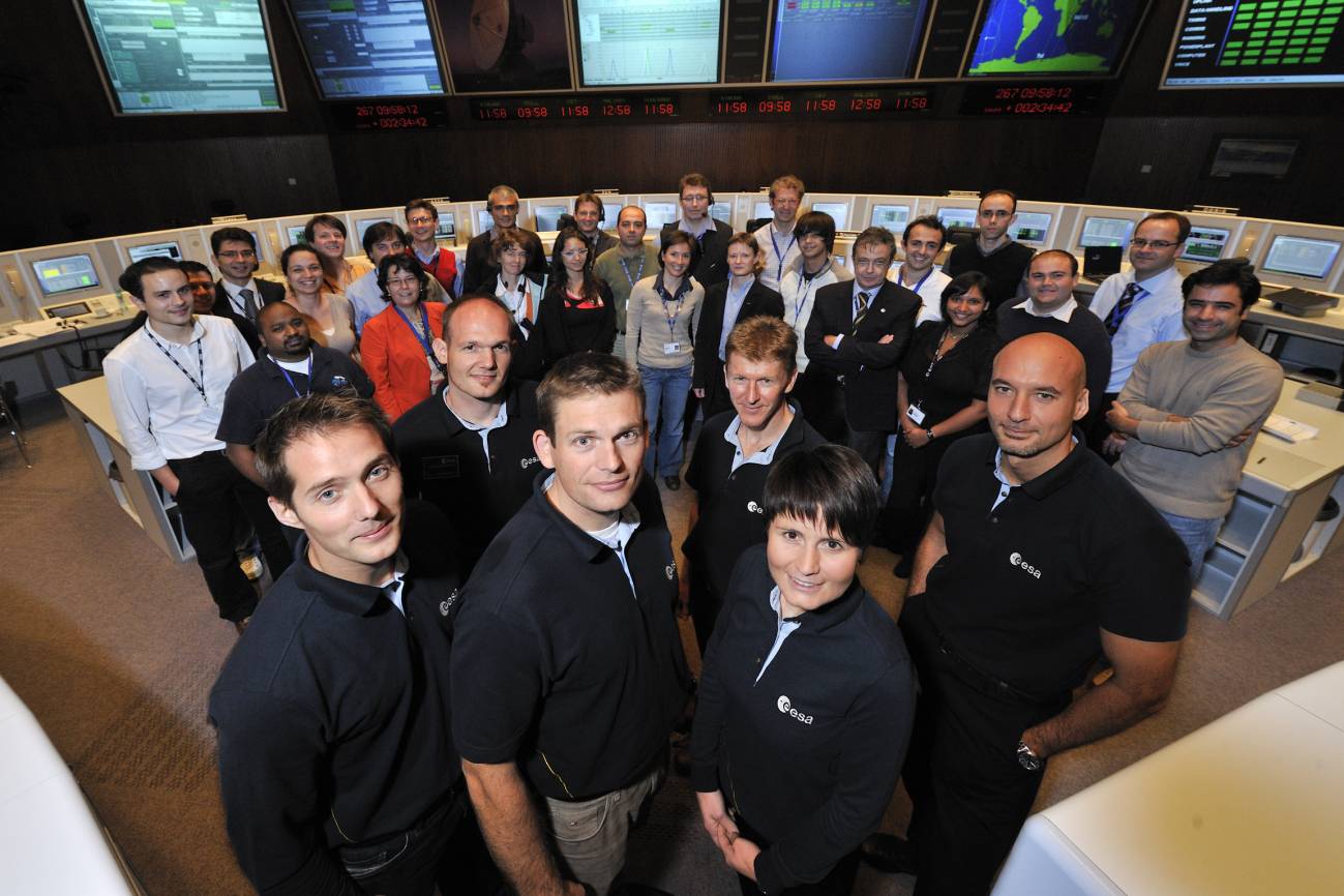 Los candidatos a astronauta de la ESA visitan ESOC